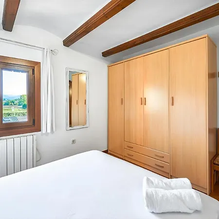 Beautiful Mountainside With Kitchen In Puigcerda