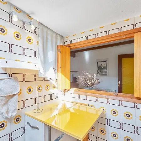 Apartment Beautiful Mountainside With Kitchen In Puigcerda